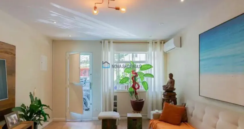 Sobrado de Vila - 90m² - 2 dormitórios,  Vaga - Jardim Paulistano.