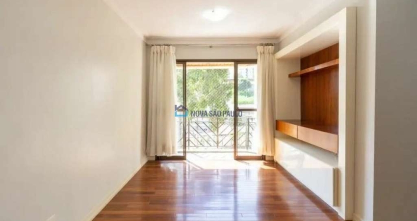 Apartamento à venda, 87,76 m², 3quartos, sendo 1 suíte, closet, 2 vagas na Vila Clementino.