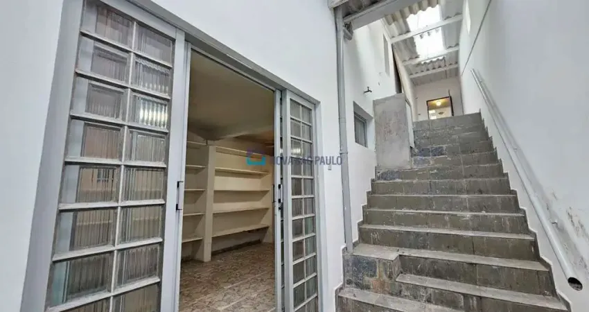 Casa à venda no Jabaquara,  2 dormitórios, 2 vagas cobertas