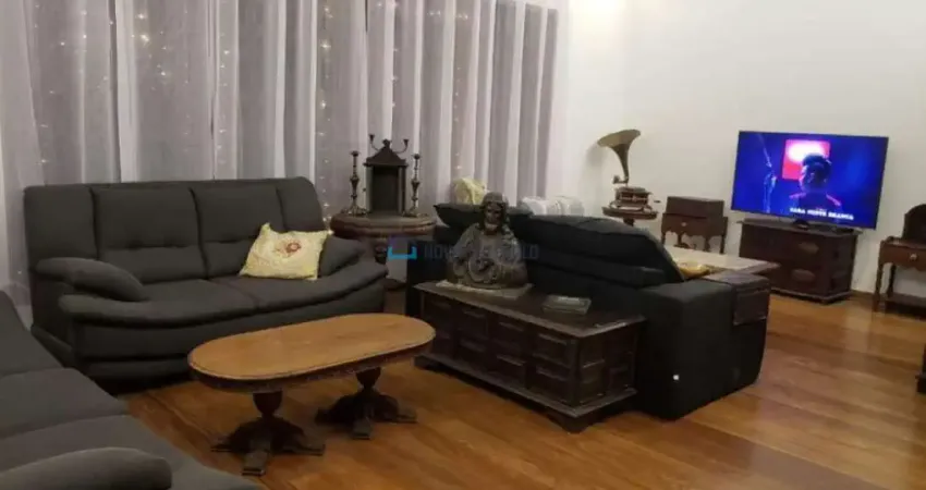 Sobrado 625m² - 7 Dormitórios - 5 Vagas - Cambuci.