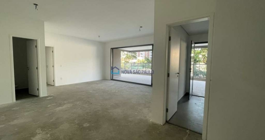 Apartamento Garden à venda, 217m², 4 quartos, suítes, 3 vagas no Campo Belo