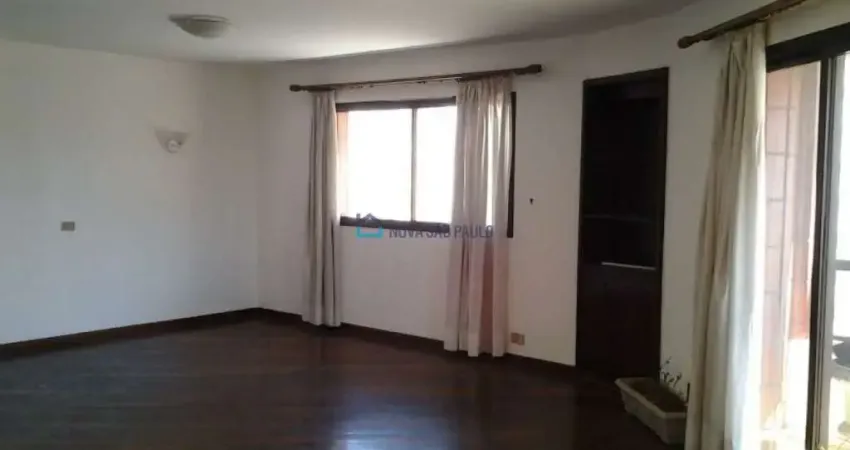 Apartamento à venda no Brooklin com 3 quartos  e 3 vagas de garagem