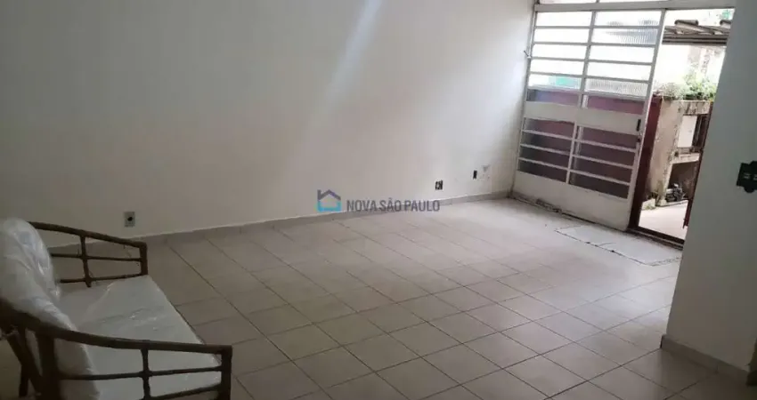 Casa a venda em Moema Pássaros com 03 dormitórios e 02 vagas