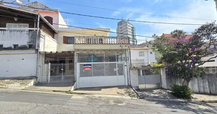 Casa com 3 dormitorios, 2 vagas próximo a Avenida Cupece