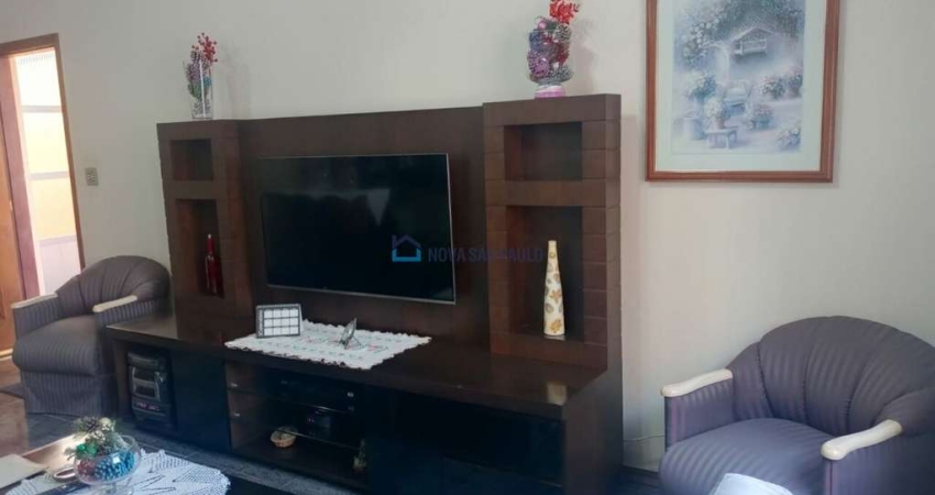 Sobrado com 3 quartos e 2 vagas na Vila Mariana