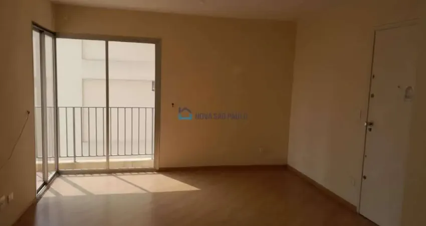 Mirandópolis, andar alto, vago, sacada, próximo ao metrô, bancos, escolas, supermercados.  ,