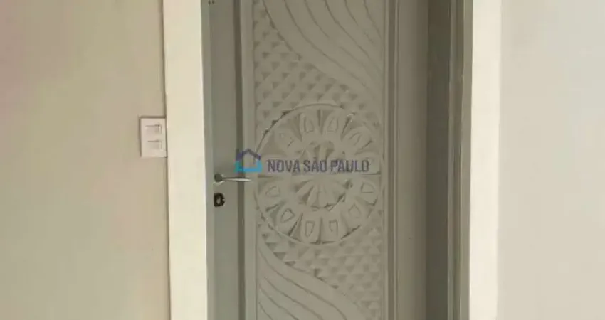 Casa comercial / venda / 4 vagas/ cozinha/ salão/ 3 banheiros, salas.