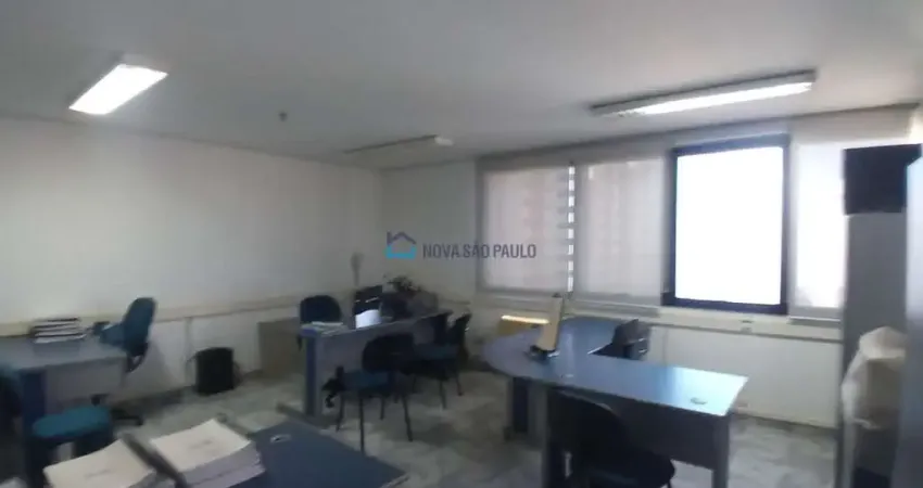 Sala comercial com 1 sala à venda na Rua Veriano Pereira, --, Saúde, São Paulo