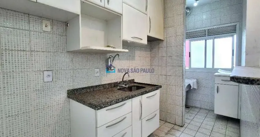 Apartamento de 2 dormitório perto do metrô são judas, andar mediano!
