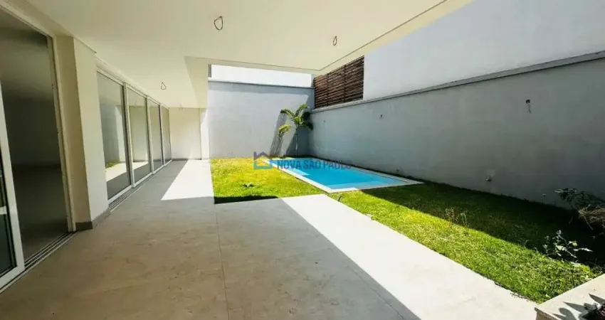 Casa de condomínio com 4 quartos, suítes e 6 banheiros à venda, 450 m²