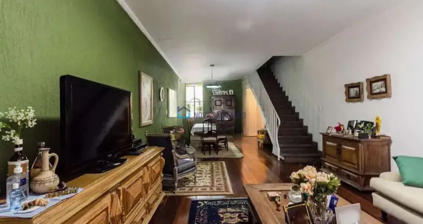 Sobrado com 210m² sendo 3 dormitórios sala cozinha 3 banheiros lavanderia 1 vaga de garagem