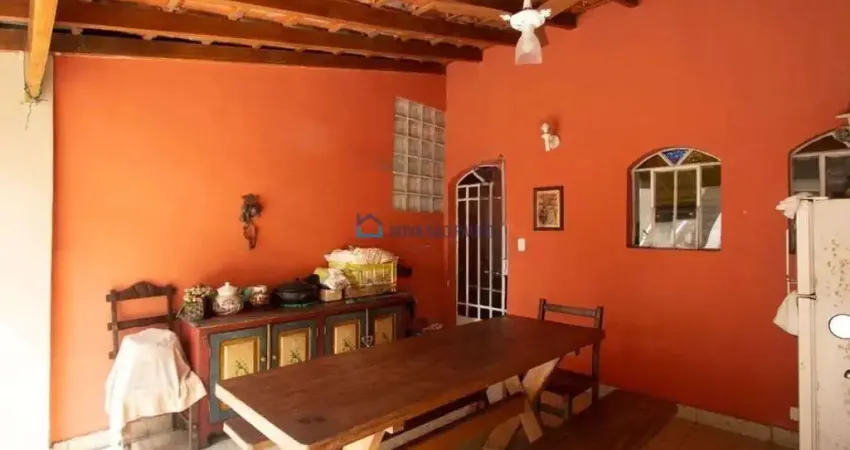 Sobrado com 210m² sendo 3 dormitórios sala cozinha 3 banheiros lavanderia 1 vaga de garagem