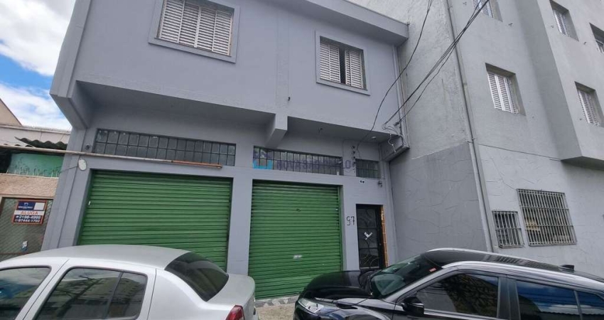 Galpão com 2 Apartamentos em cima /casa nos fundos ! Prox. Metrô São judas / Shop. Plaza Sul