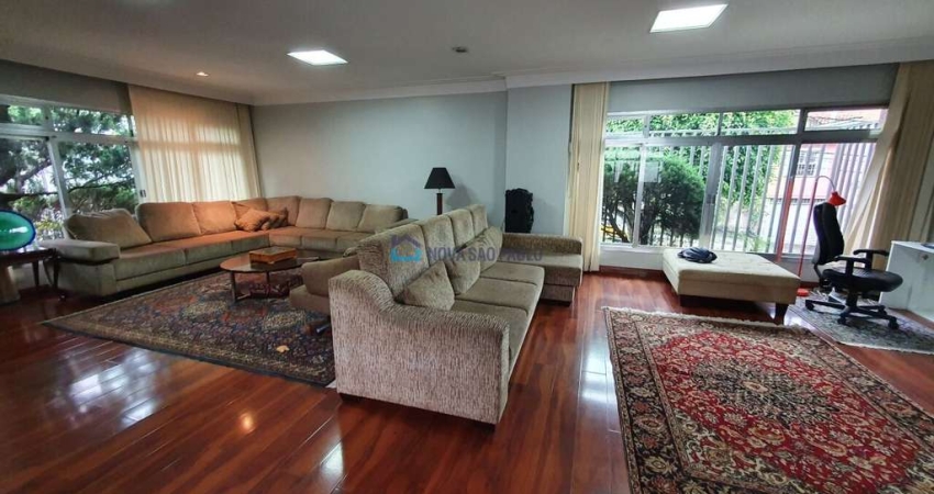 Planalto Paulista  / Casa Térrea / 06 dormitórios / 04 vagas / 338 metros