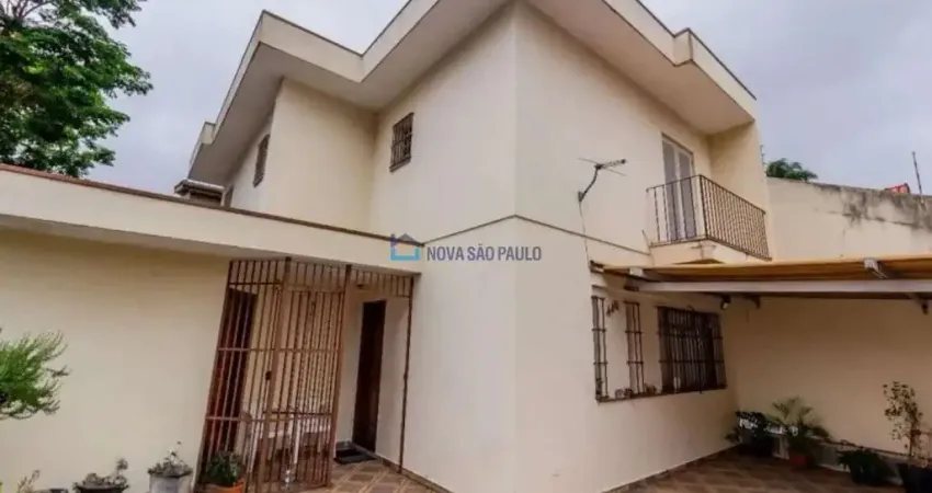 Casa de 192m² com 5 dormitórios