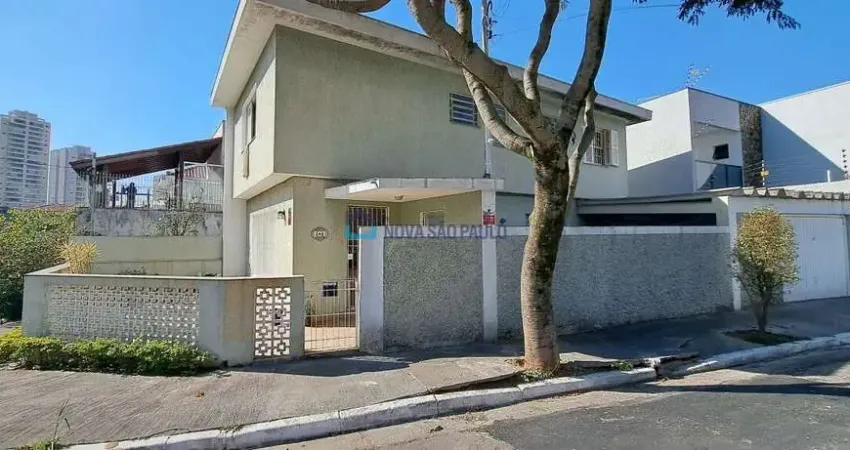 Sobrado à venda na Vila da Saúde com 2 dormitórios.