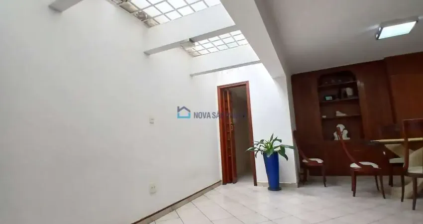Casa Assobradada  m2, residencial e comercial , 2vagas , 4 suítes Metrô Saúde