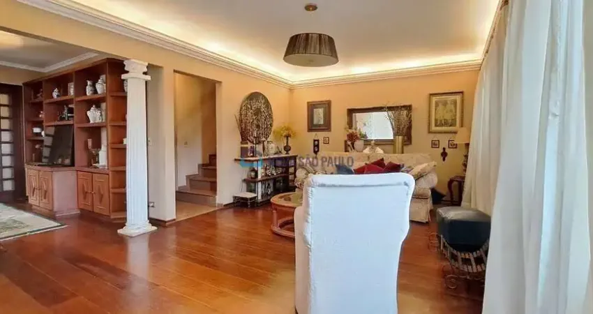 Casa com 3 quartos à venda na Rua Percílio Neto, --, Vila Gumercindo, São Paulo