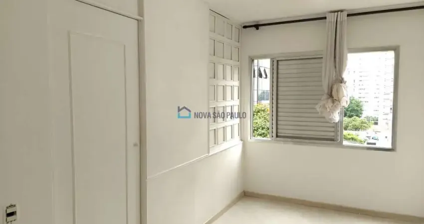 Apartamento com 1 quarto à venda em Moema.