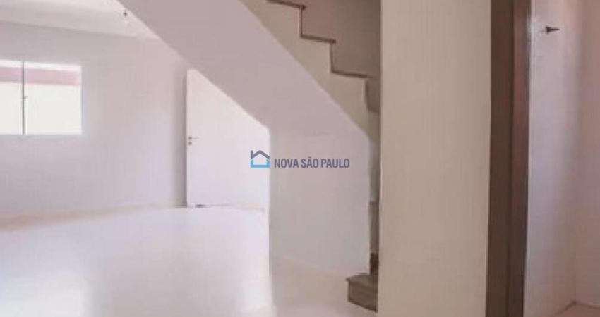 Sobrado 220m², 2 dormitório, 2 vagas. Metro Conceição!
