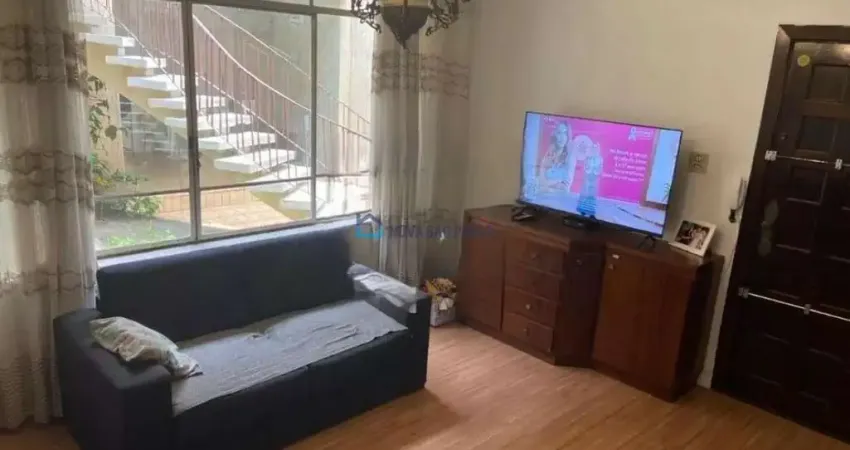 Sobrado 180m2 A.C.  Rua Bras Lourenço