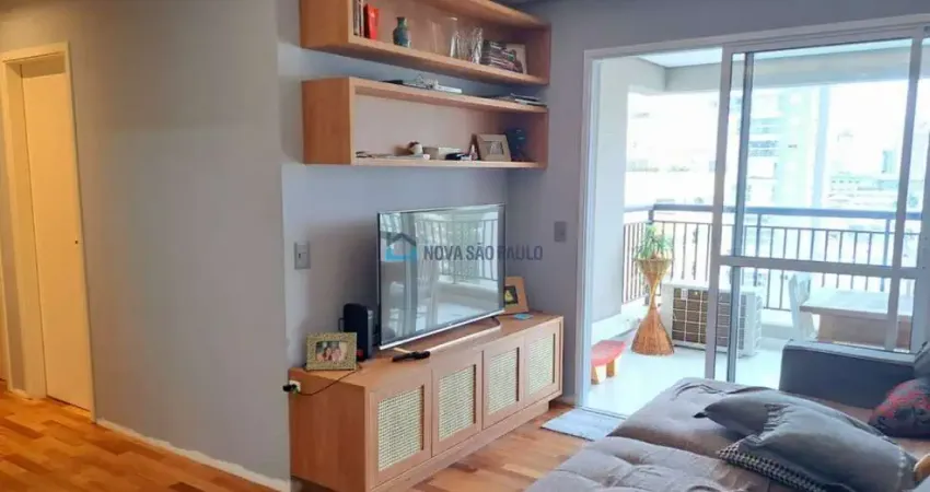 Apartamento seminovo, varanda gourmet , ar-condicionado, 2 vagas e lazer! prox. metrô pça. arvore