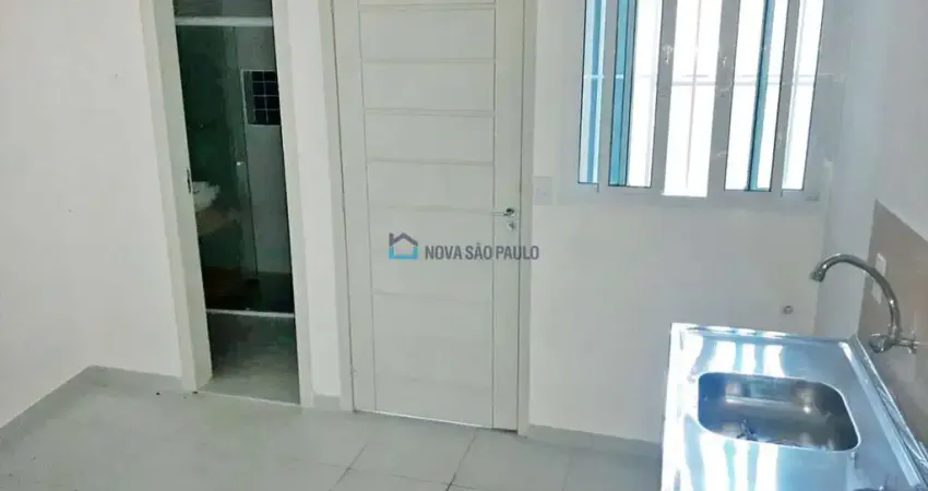 Kitnet à venda, com 1 dormitório e 1 banheiro, na Vila Monumento