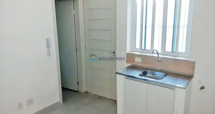 Kitnet à venda, com 1 dormitório e 1 banheiro, na Vila Monumento