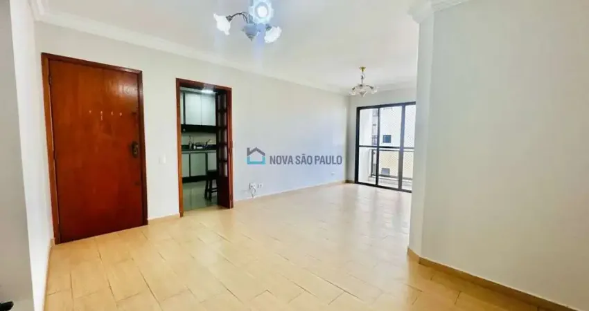 Apartamento na chácara inglesa região da vl mariana com 3 dormitório, 2 vagas de garagem.