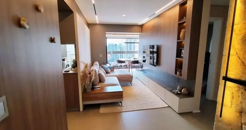 Apartamento dois dormitórios mobiliado, suite, vaga, próximo metrô Klabin