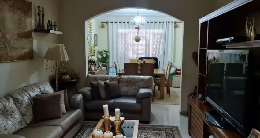 Casa 310m2, em Vila Monumento com 300m².  5 vagas!