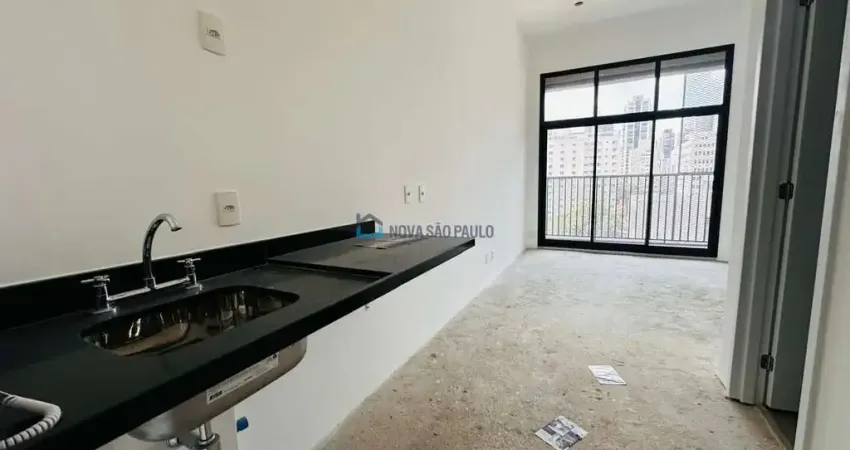 Studio em Pinheiros com 29m², com lazer e portaria 24h.