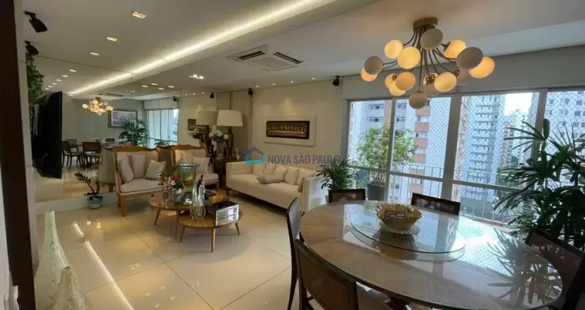 Apartamento com 03 dormitórios na região do Campo Belo.