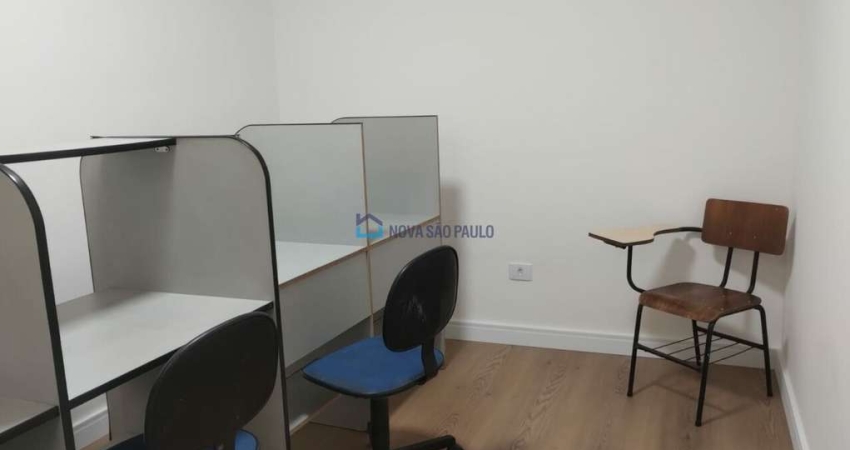 Comercial á Venda com 120m² Reformado na Liberdade