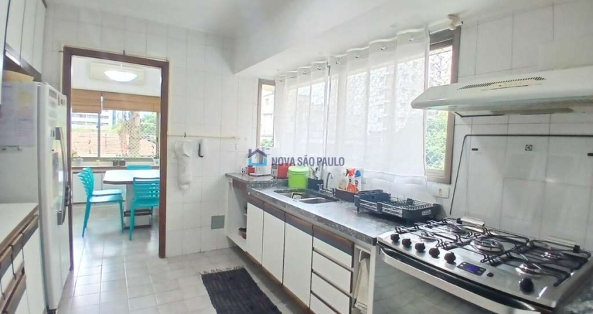 Apartamento de Alto Padrão na Aclimação  192 m²  3 Suítes  2 Vagas  Lazer Completo