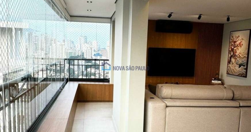 Apartamento à venda no Bairro Bosque da Saúde com 2 quartos e 2 vagas.