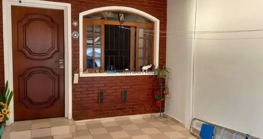 Sobrado com 2 quartos, 1 vaga, no Jardim Aeroporto
