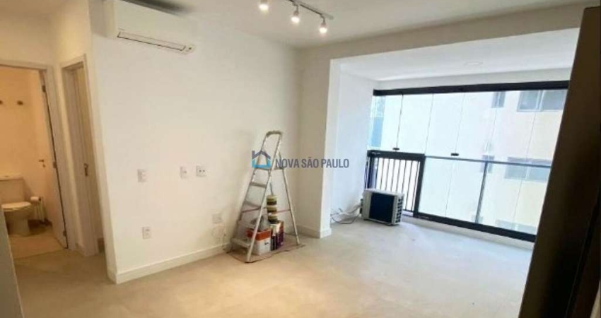 Venda. Campo Belo. Apartamento com 46m². 1 suíte., 1 vaga.