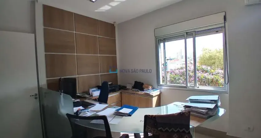 Sobrado para venda comercial ou residencial no bairro Vila Gumercindo