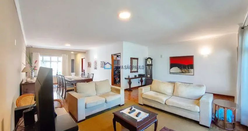 Casa Térrea 3 quartos  sendo 1 suíte e 2 vagas de garagem