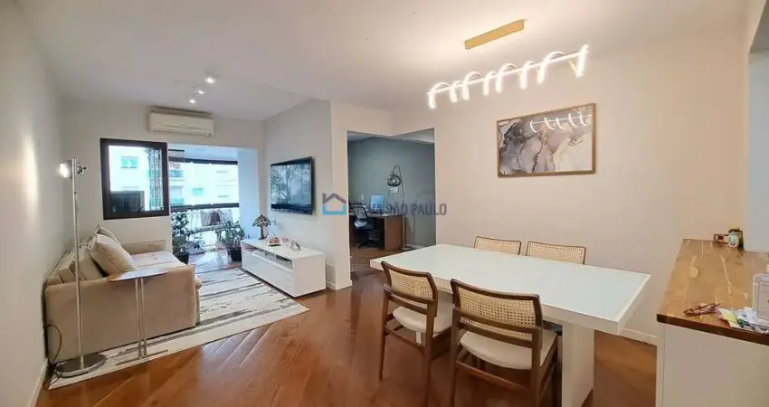 Apartamento à venda em Moema com 2 dormitórios