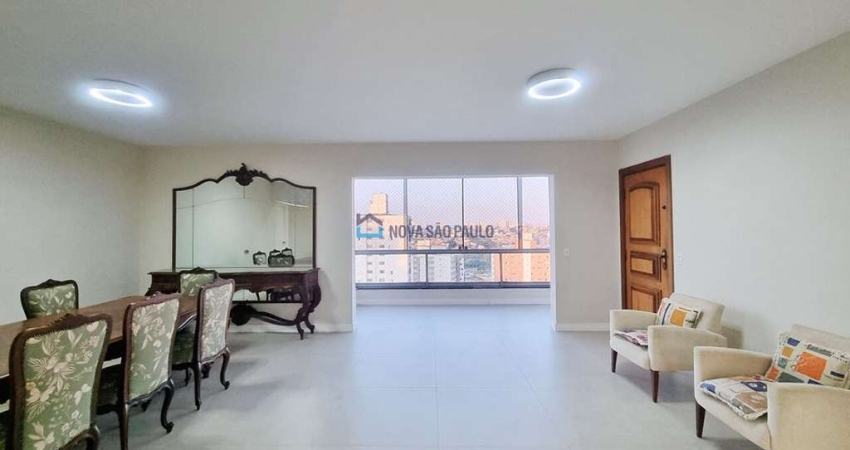 Apartamento à venda, na Saúde, com 140 m², 4 quartos, 1 suíte e 2 vagas
