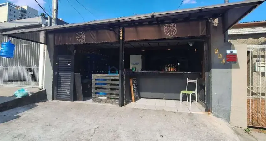 Casa comercial de 150m² com 3 dormitórios