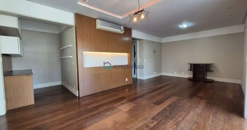 Apartamento com varanda gourmet ao lado do metrô santos-imigrantes na região da klabin