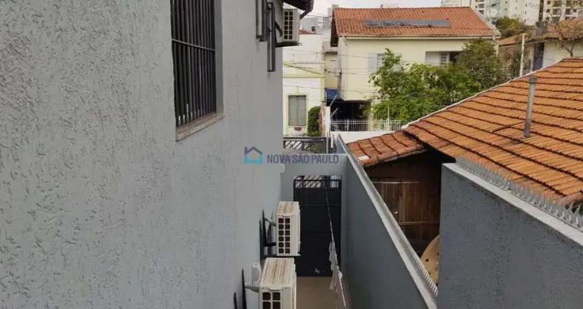 Sobrado 3 Dormitórios, 1 Suíte, 2 Vagas - Campo Belo