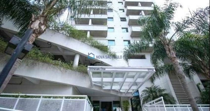 Ampla sala comercial a venda próximo Metrô Sacomã