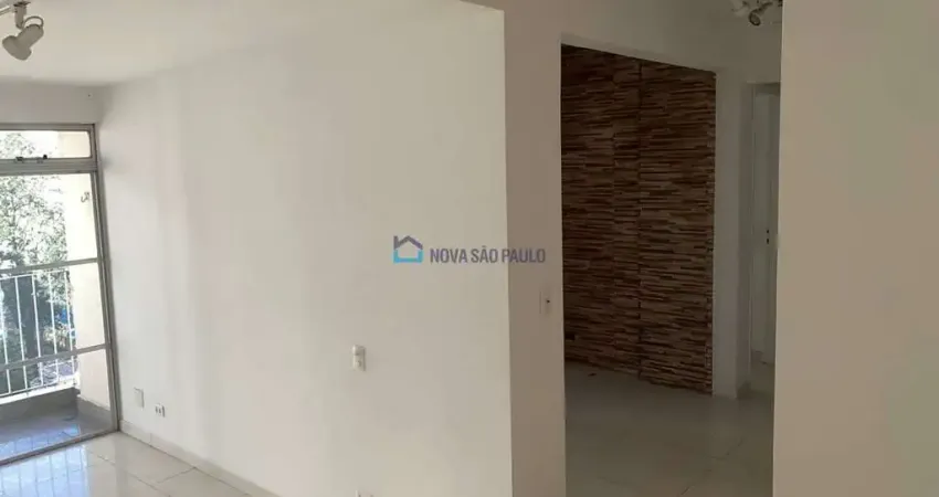 Aparatamento, 3 dormitorios, suite, sala com sacada, 2 vagas. Saude!