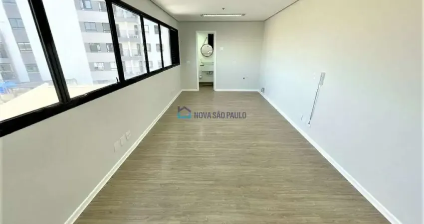Sala comercial de 31 m² ao lado do Metrô São Judas.