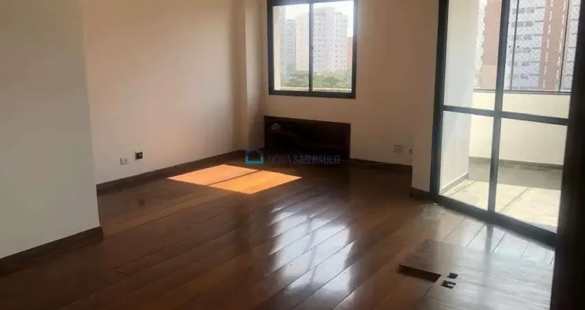 Apartamento a Venda no Campo Belo com 3 dormitórios