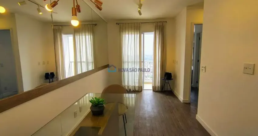 Apartamento à venda/ Vila Gumercindo/ 2 dormitórios/ 2 banheiros/ 1 vaga livre